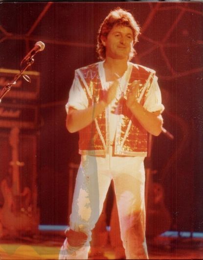 Jon Anderson - Hold On To Love Jon Anderson - Hold On To Love