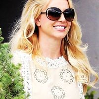 Pretty Girls (Feat. Iggy Azalea) Pretty Girls (Feat. Iggy Azalea)