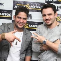 Duas Metades Duas Metades
